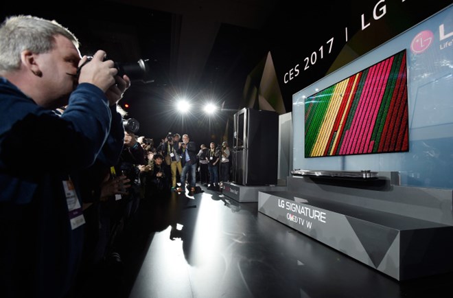 LG ra mắt mẫu tivi OLED “siêu nét, siêu mỏng”